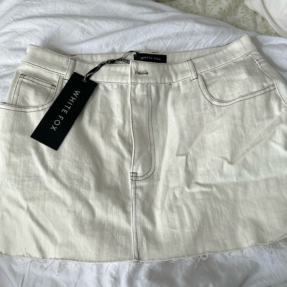 Off white mini Jean skirt from WHITE FOX - Picture 1 of 4